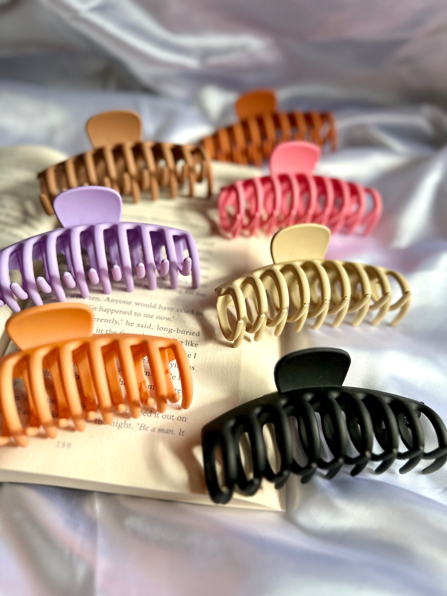 MATTE CLAW CLIPS