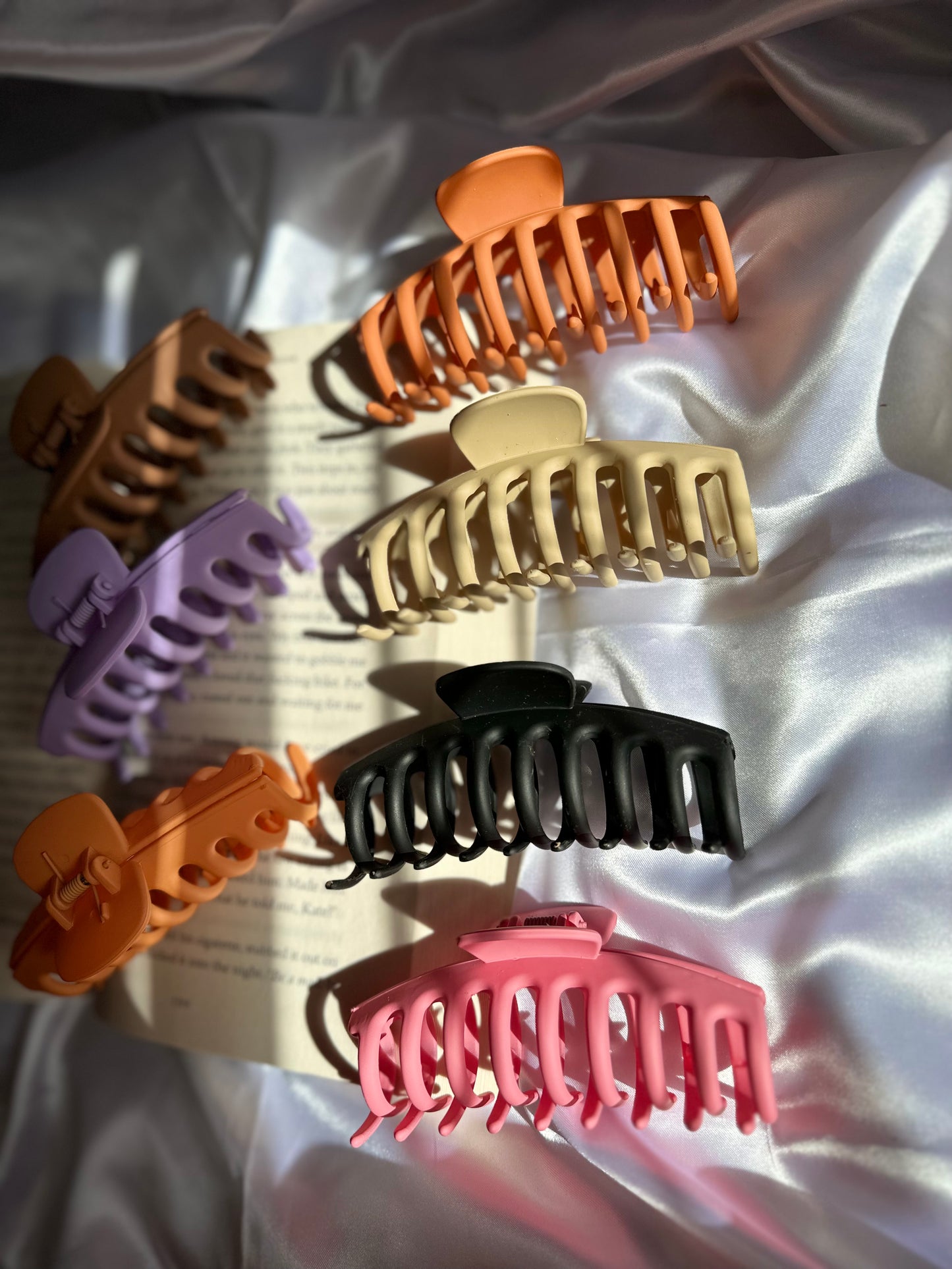 MATTE CLAW CLIPS